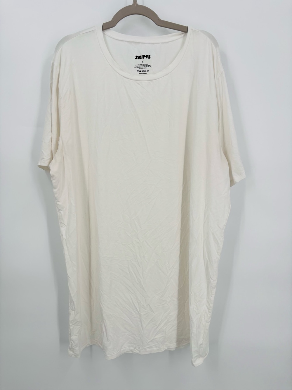 SKIMS mens basic modal t shirt